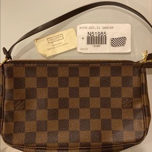 Louis Vuitton Damier Pochette Bag